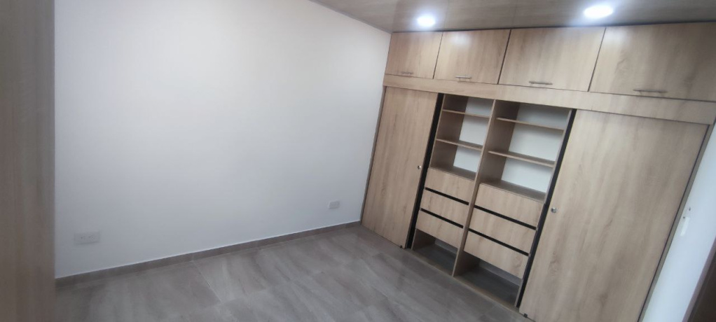Madrid, 2 Habitaciones Habitaciones, ,1 BañoBathrooms,Apartamento,Arriendo,6,1075